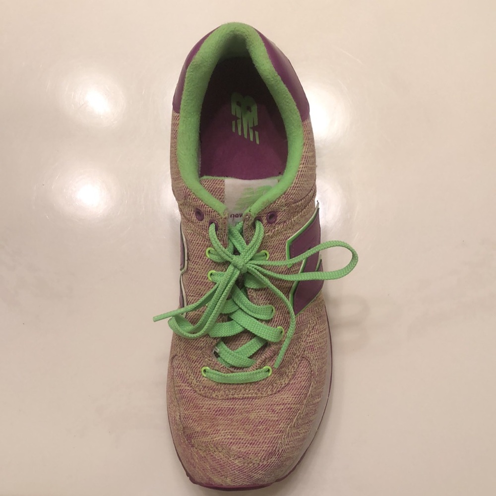 Shoes - Picture 3 of 4